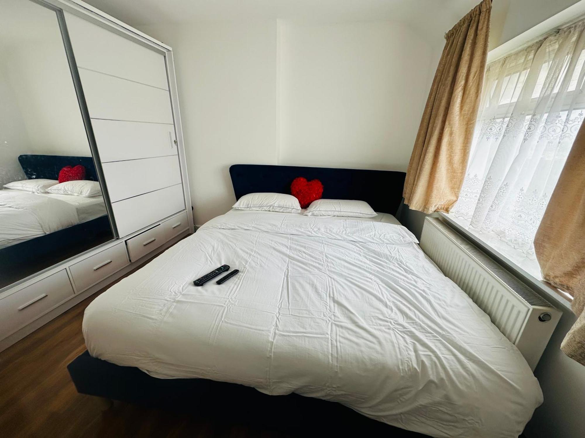 Beautiful Home In London With Easy Access To Central London Sutton  Luaran gambar