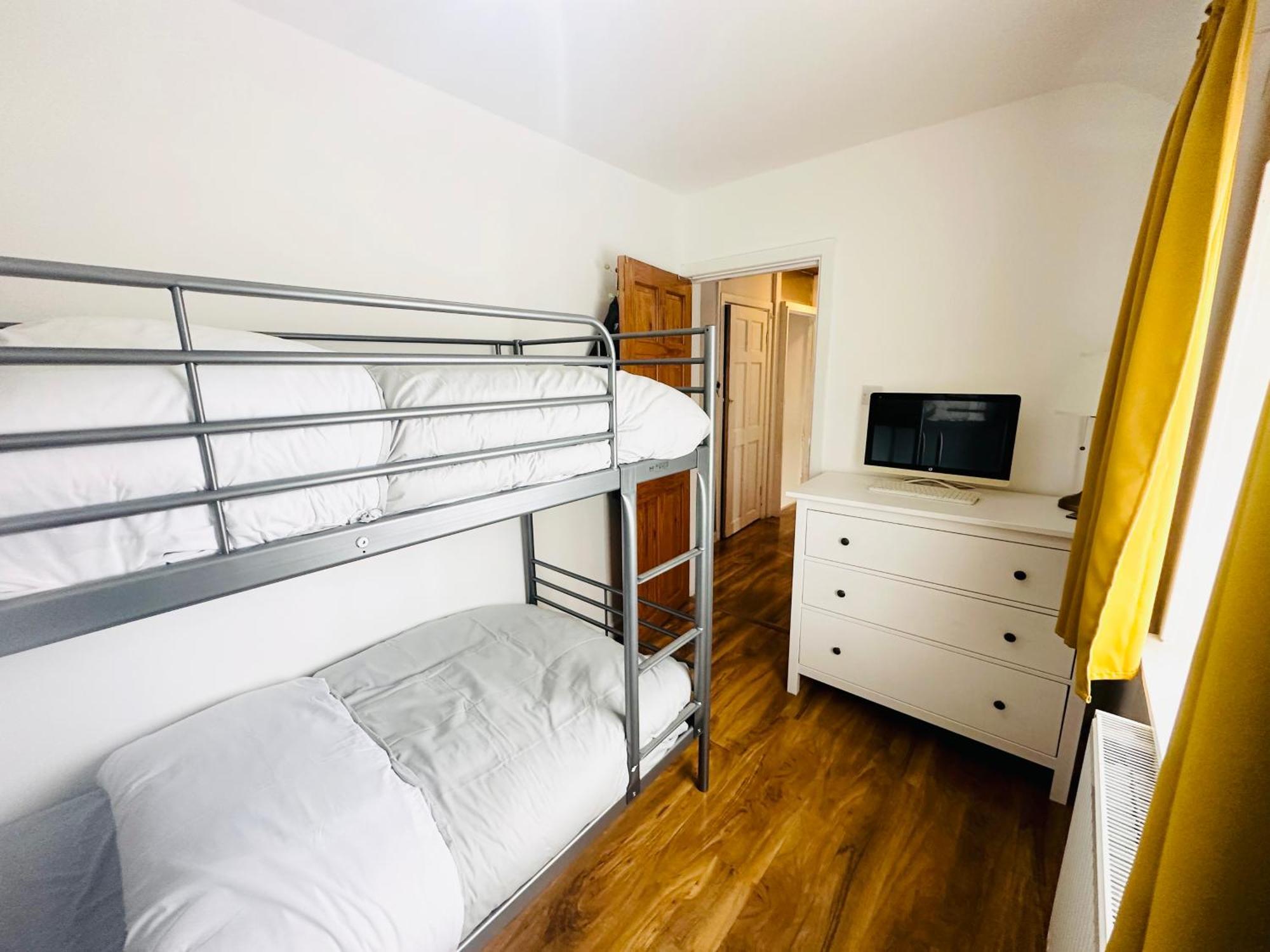 Beautiful Home In London With Easy Access To Central London Sutton  Luaran gambar