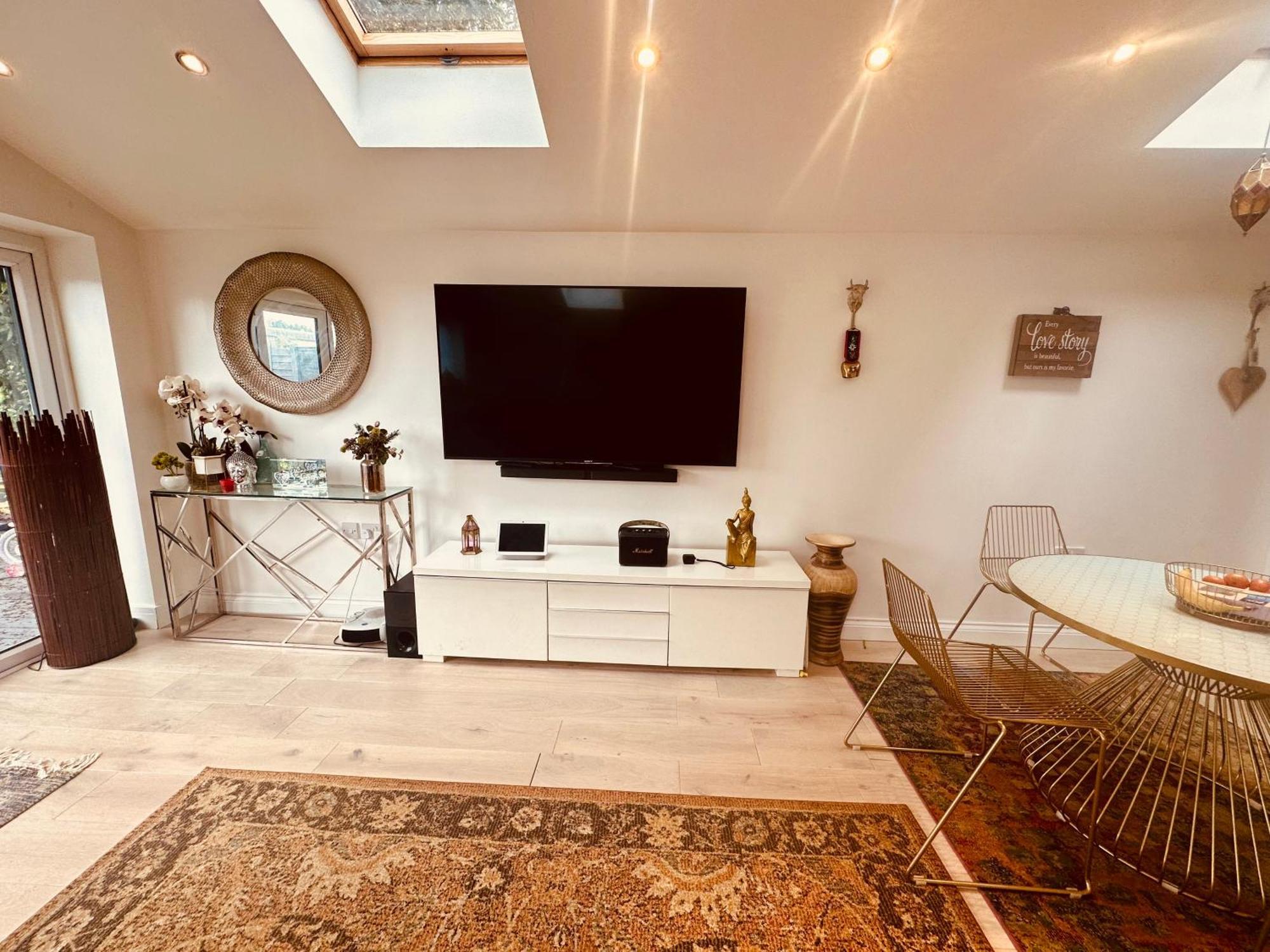 Beautiful Home In London With Easy Access To Central London Sutton  Luaran gambar